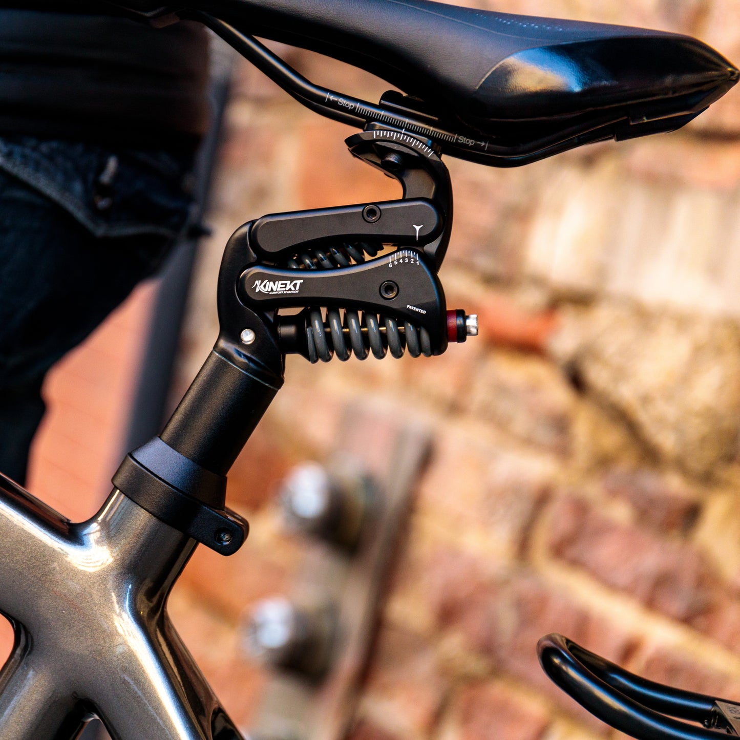 Kinekt Active Suspension Seatpost - XR Aluminum