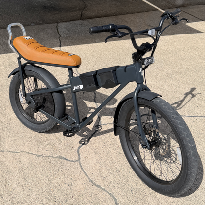 Thrill Seekers Caramel Saddle