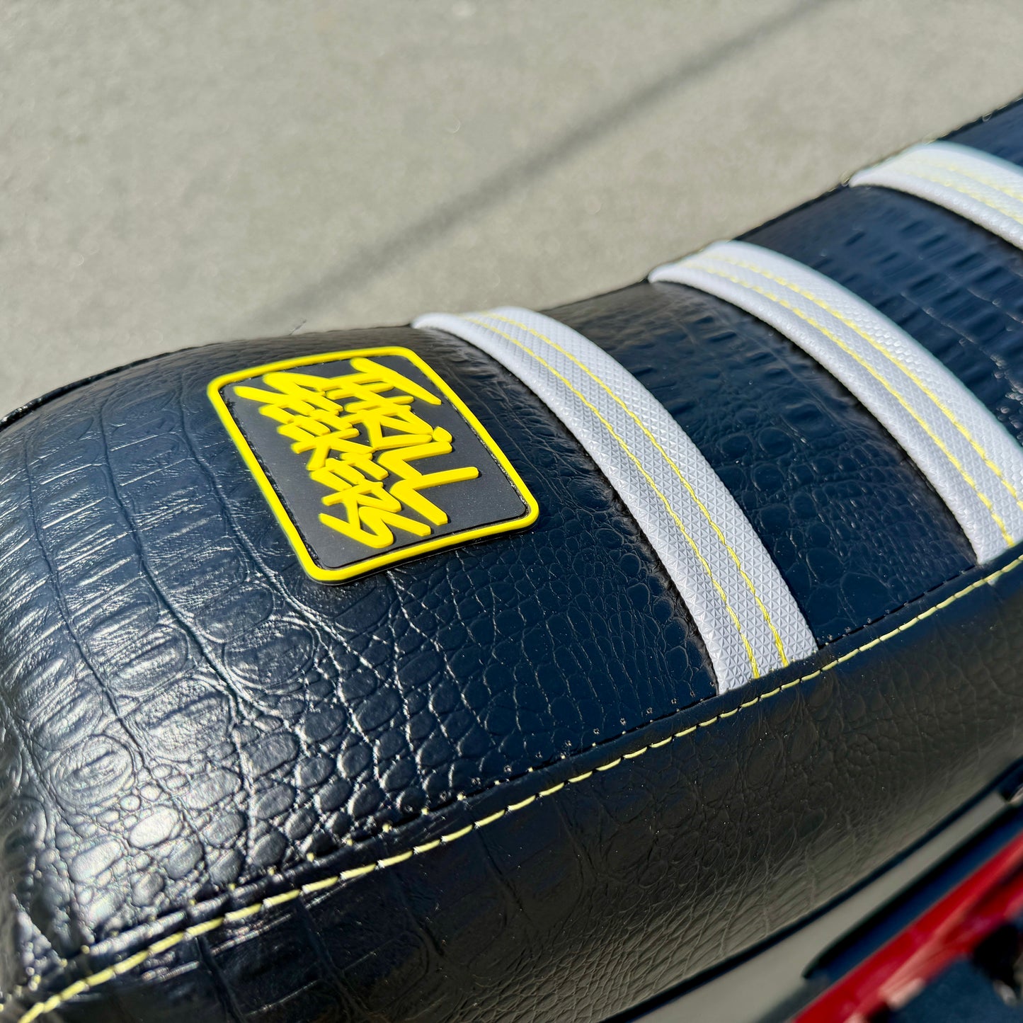 Thrill Seekers Gator Saddle