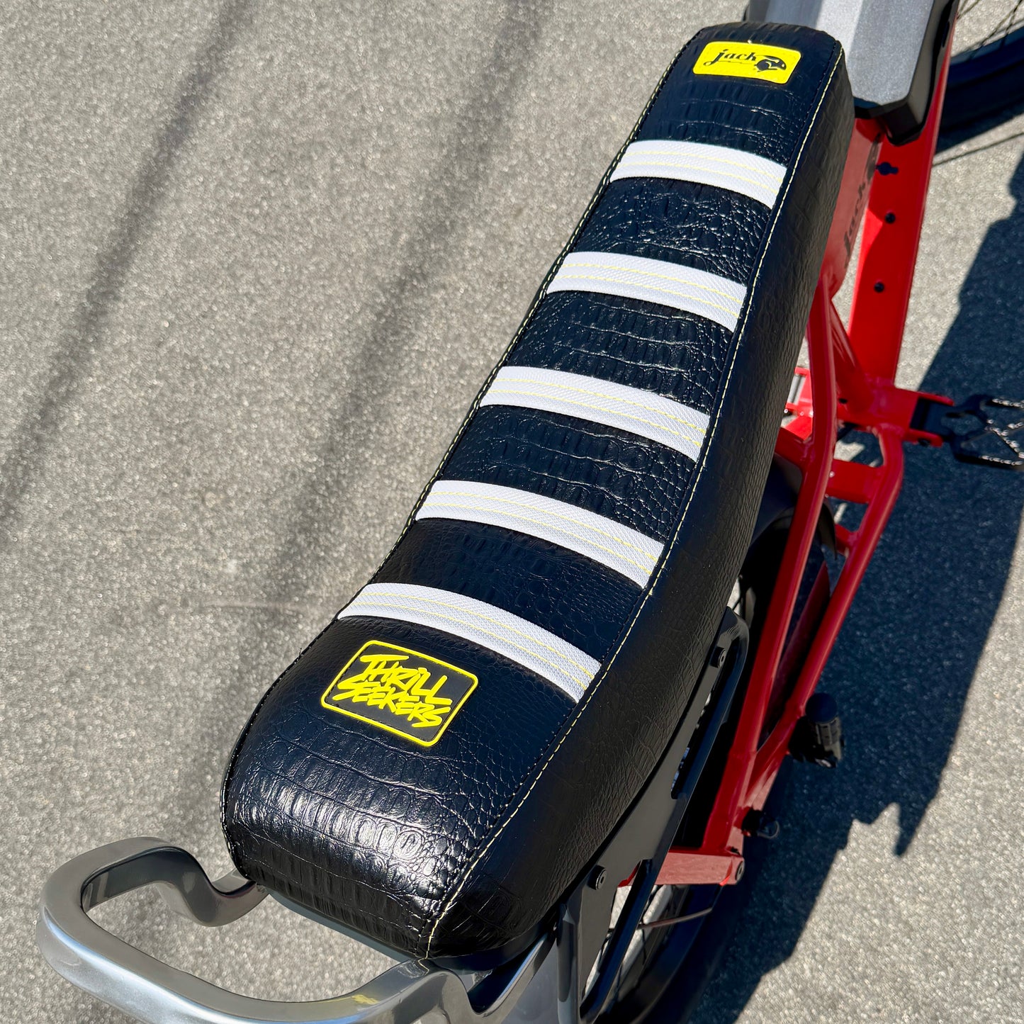 Thrill Seekers Gator Saddle