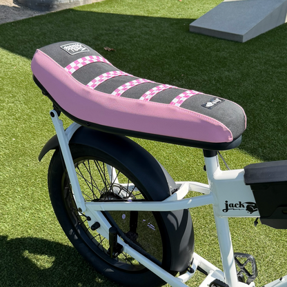 Thrill Seekers Pink Chex Saddle